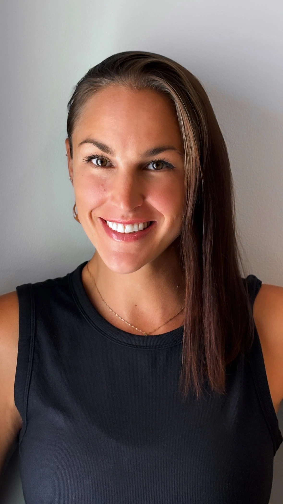 Jade Gacic registered massage therapist in Hamilton and Stoney Creek